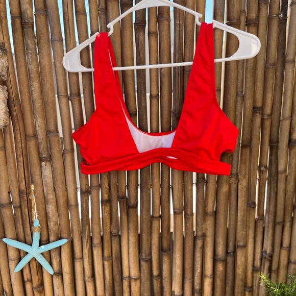 Bikini - Picture 2 of 6